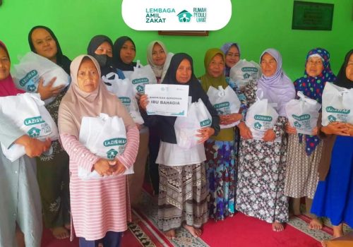 Penyaluran bingkisan Ramadhan  untuk ibu-ibu himpunan PIB